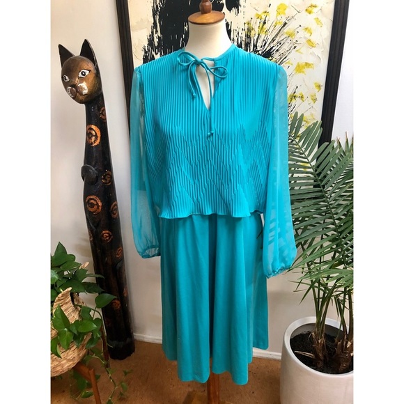 Cutest Blue Vtg Dress - Picture 4 of 7